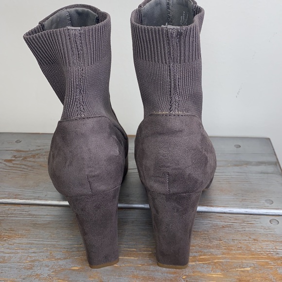 Steve Madden Rosalie Gray Sock Ankle Booties Size 11 - Picture 7 of 13